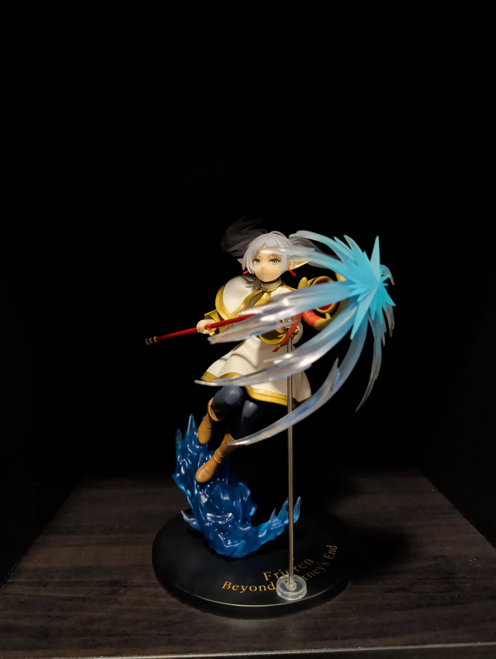 Image of figure Frieren - Blue Attack