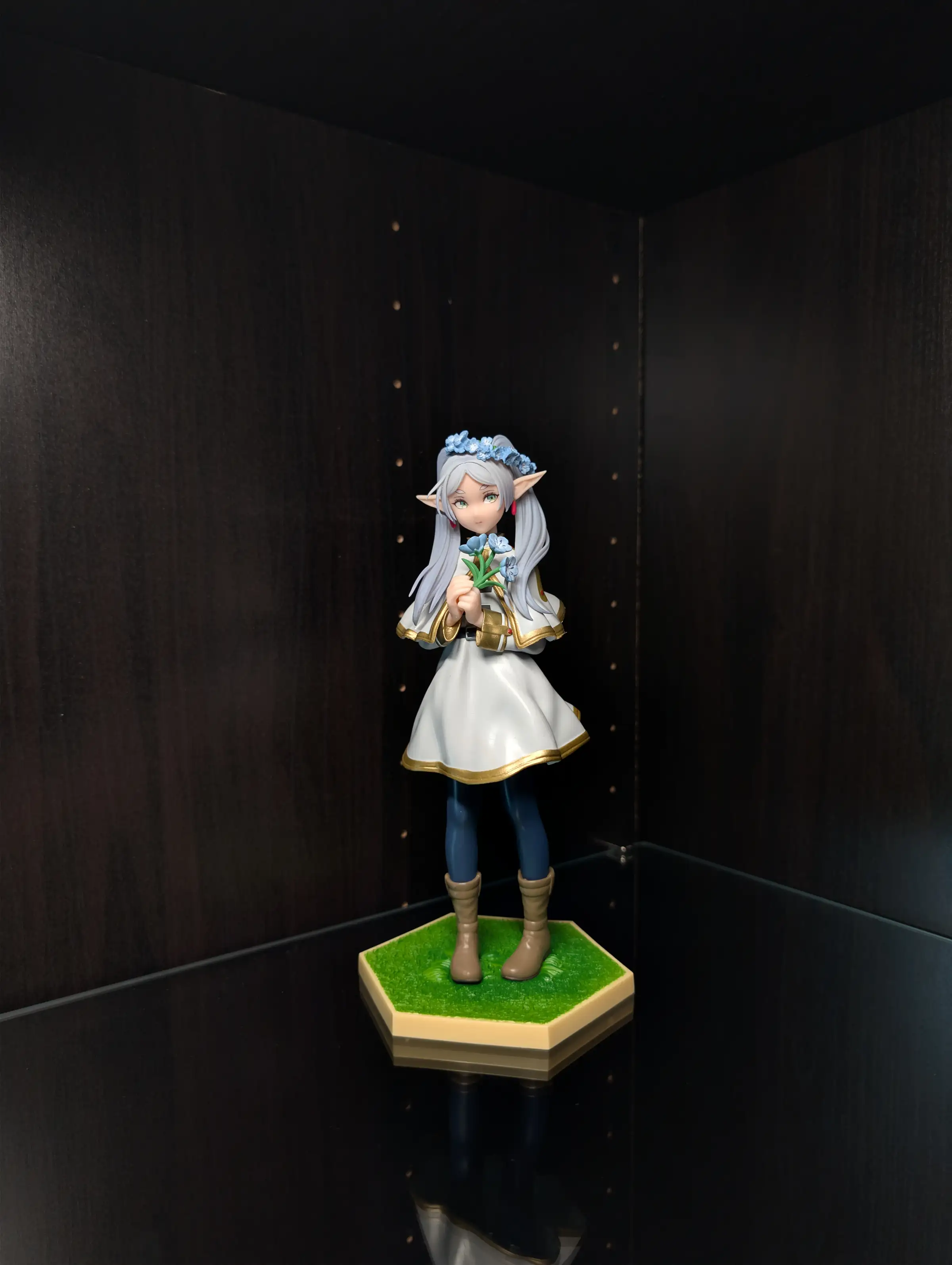 Image of figure Flower Frieren