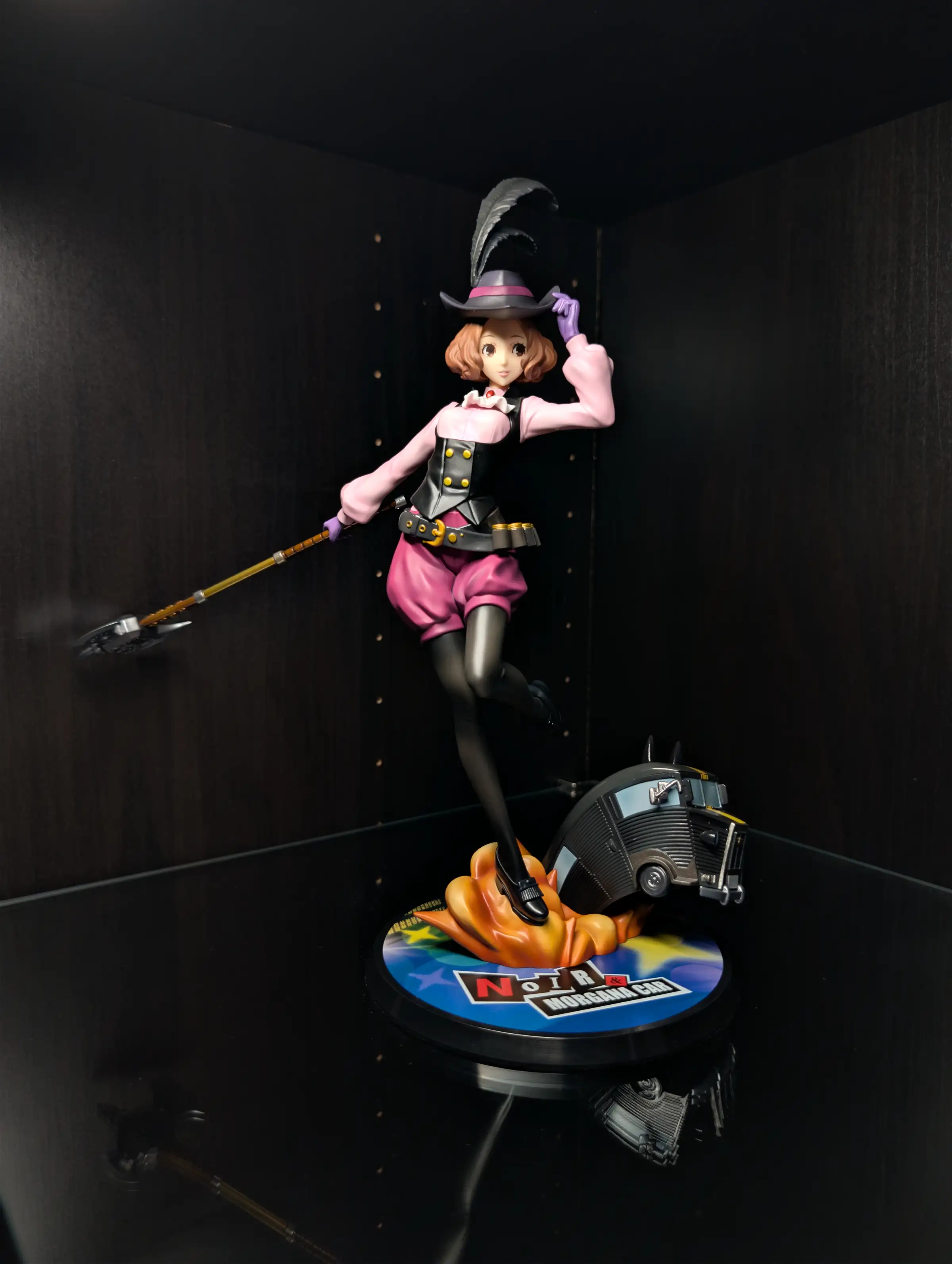 Image of figure Noir & Morgana Car