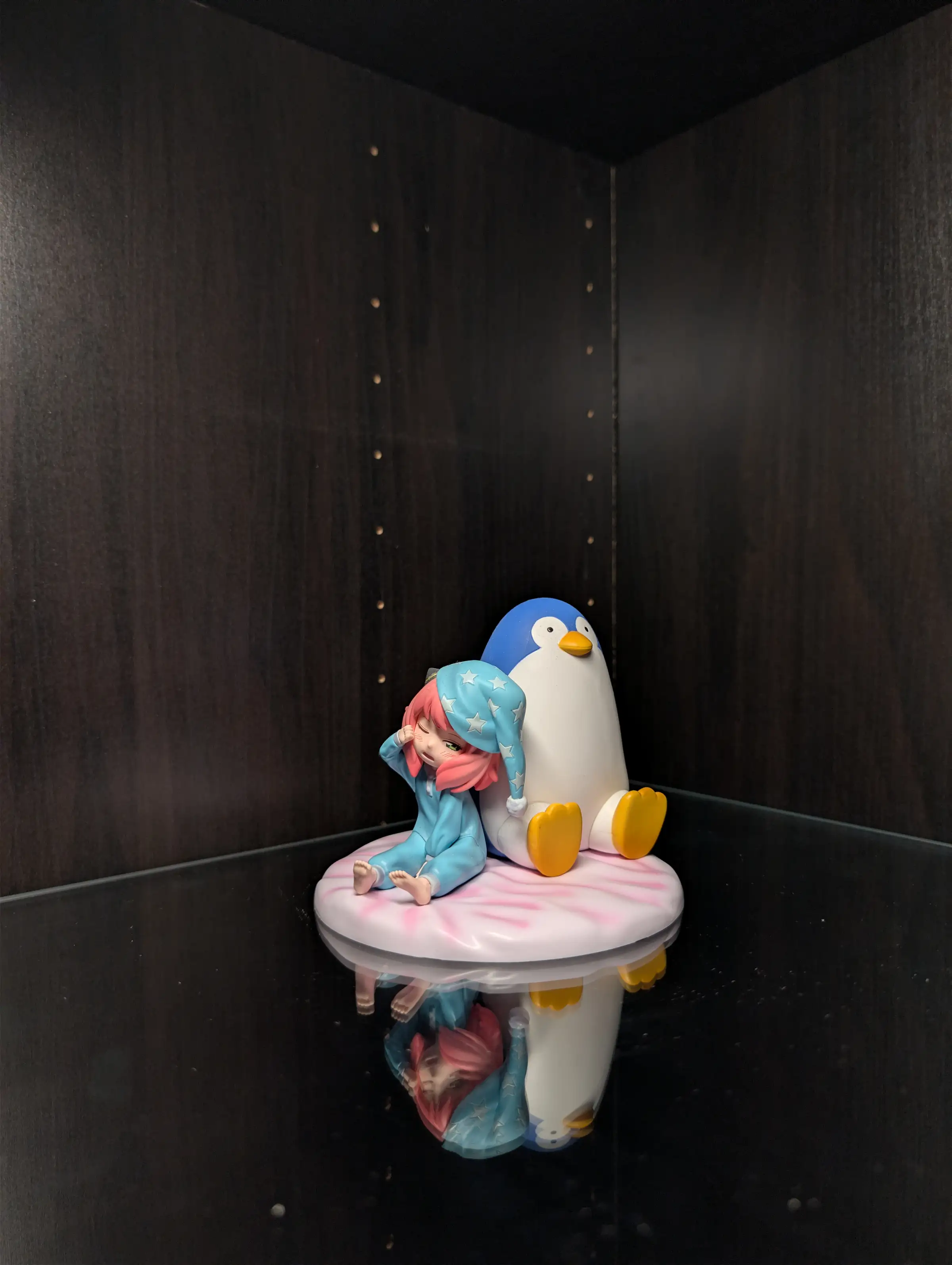 Image of figure Sleepy Anya