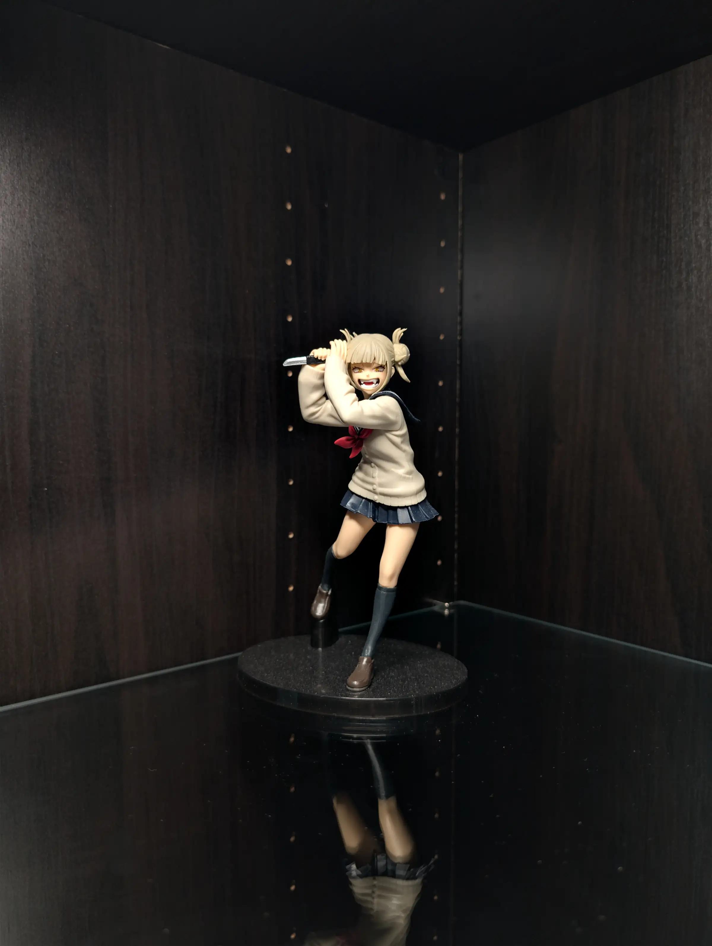 Image of figure Stabby Himiko Toga