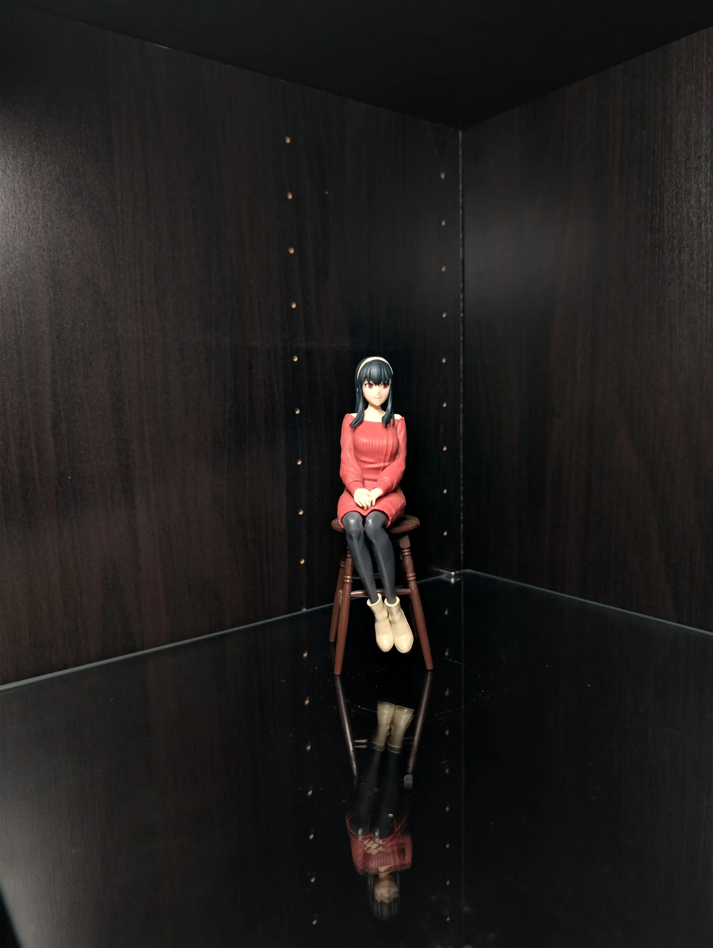 Image of figure Break Time Stool Yor