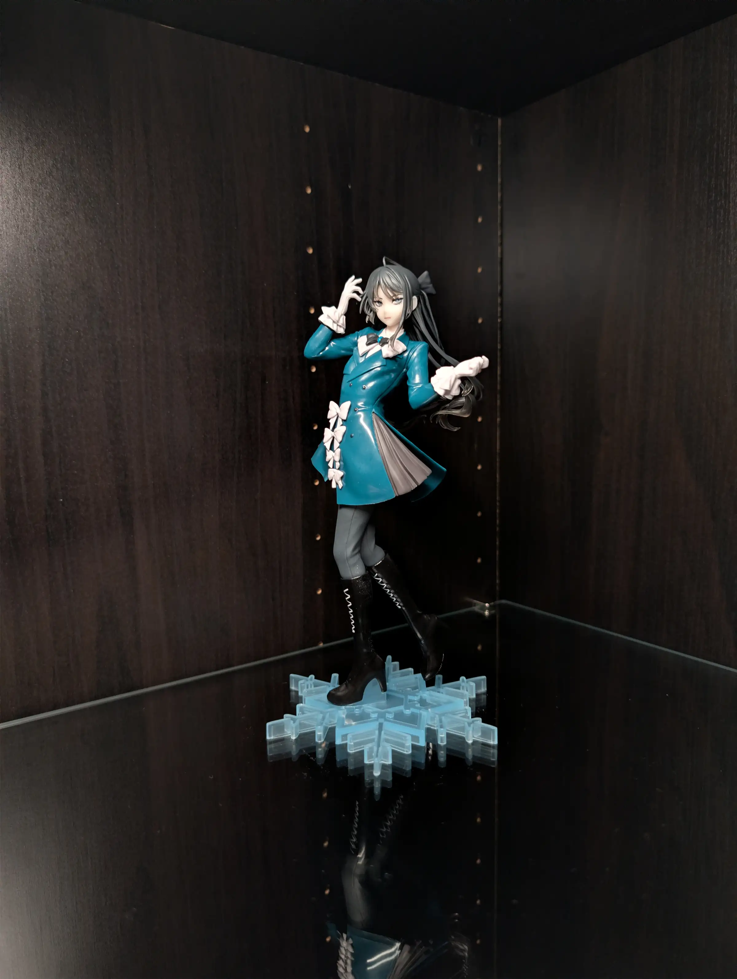 Image of figure Ado (Winter)